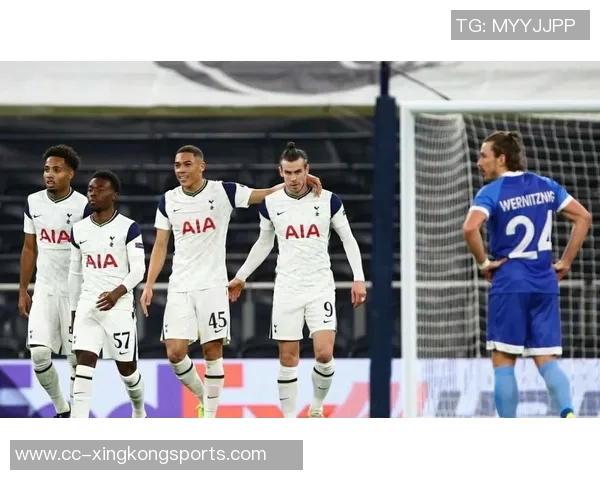 维尼修斯分享巴伊亚度假美照展现时尚魅力仿佛置身普拉达世界